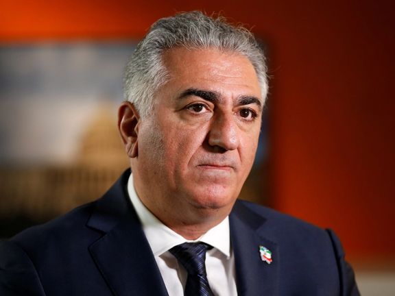 شاهزاده رضا پهلوی: ناخوشایند است میبینم نیمی از تیم پناهندگان ایرانیاند