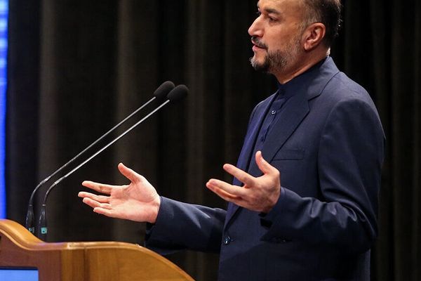 عقب وصوله لأنقرة.. عبد اللهيان: علاقاتنا مع تركيا من أفضل علاقات الدول المجاورة لإيران