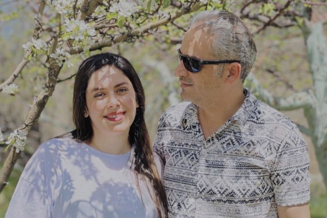 از راست به چپ: بهروز منصوری و منصوره حیدری