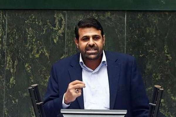 عضو هيئة رئاسة البرلمان الإيراني: علينا أن نتجه نحو اختبار القنبلة النووية