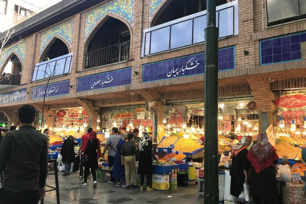 Iran Increases Minimum Wage By 20% AS Inflation Nears 50%