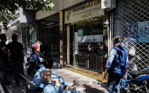 روزنامه شهرداری تهران نرخ ۸۸ هزار تومانی دلار را نشانه «تسلیم شدن» این ارز دانست