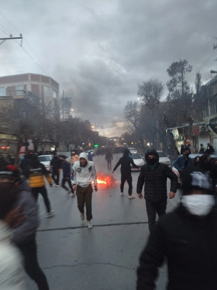 حمایت ورزشکاران از معترضان در پنجمین روز اعتراضات سراسری ایران