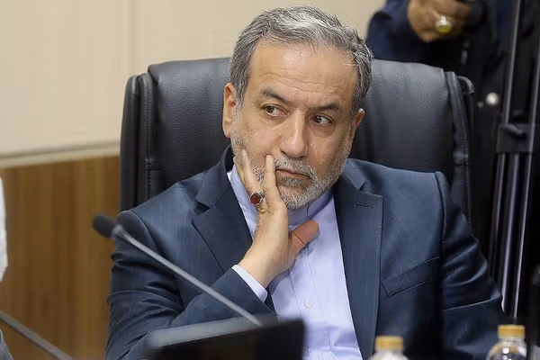 وزير الخارجية الإيراني: إنهاء الحرب مرهون بدفع تعويضات وتقديم ضمانات بعدم تكرار الهجمات