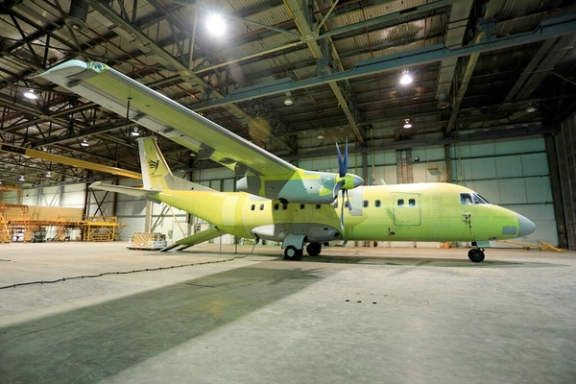 گزارش نشریه هوانوردی آلمان از هواپیمای ساخت ایران: سیمرغ همان آنتونوف ۱۴۰ است