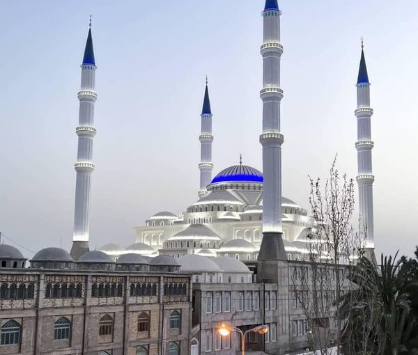 مكتب خطيب أهل السنة في إيران: أنباء وسائل إعلام النظام عن إيذاء المعتقل بمسجد مكي كاذبة