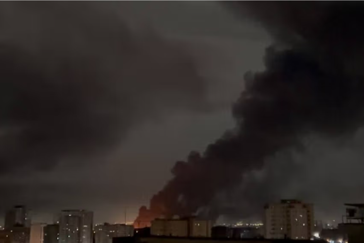 نقطاع الكهرباء في طهران وكرج.. ووزارة الطاقة تعلن تعرض منشآت كهربائية في هاتين المحافظتين لهجوم