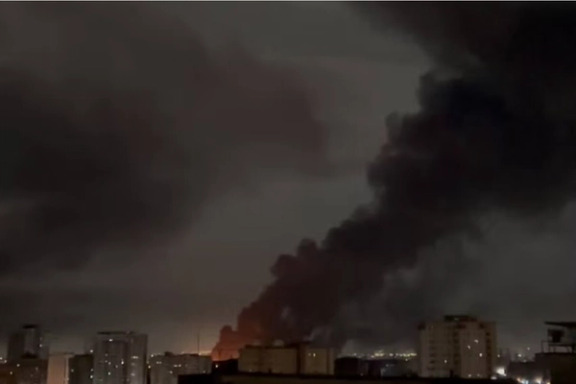 نقطاع الكهرباء في طهران وكرج.. ووزارة الطاقة تعلن تعرض منشآت كهربائية في هاتين المحافظتين لهجوم