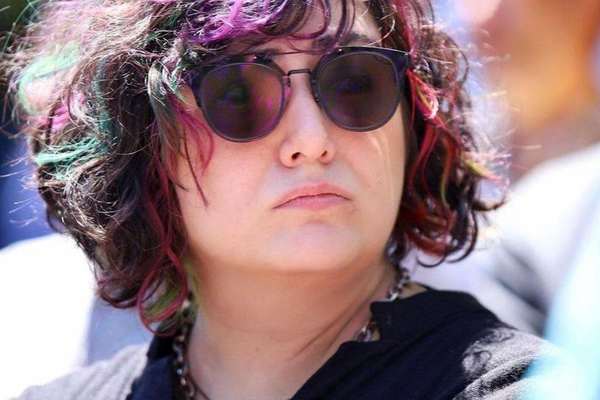 منع الممثلة الإيرانية "باران كوثري" من السفر والعمل التلفزيوني لظهورها دون حجاب