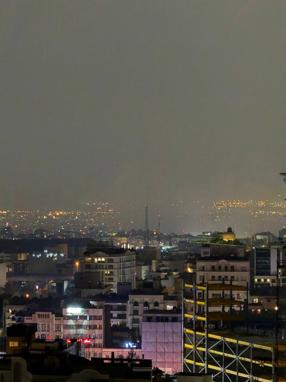 مناطق مختلف ایران از گیلان تا خوزستان هدف حملات هوایی اسرائیل و آمریکا قرار گرفتند