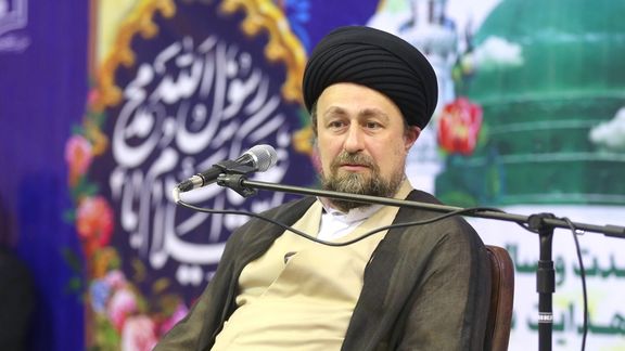 حفيد الخميني: أحيانا ننسى ويهاجم بعضنا بعضا