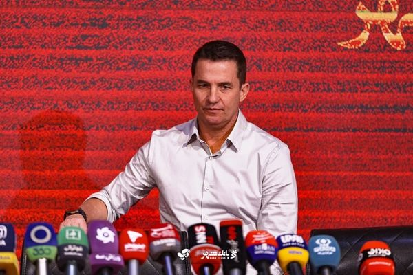 اوسمار به هواداران پرسپولیس:خوشحالم اینجا هستم، همه با هم رویا ببینیم تا به واقعیت بپیوندد