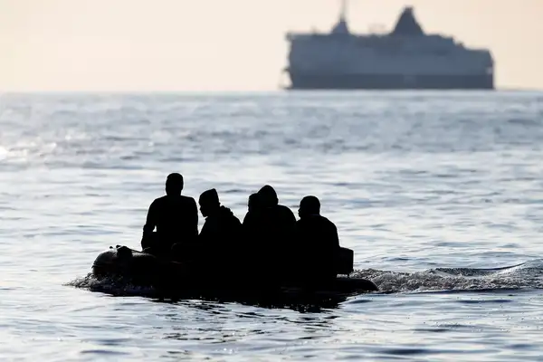 UK returns Iranian migrant to France for second time