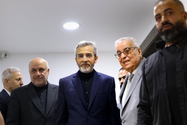 في أول زيارة خارجية له.. باقري كني يؤكد من بيروت دعم طهران لـ"المقاومة الإسلامية"