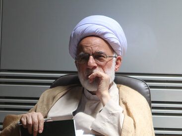 نماینده خامنهای در استان مرکزی: کارنامه جمهوری اسلامی در همه بخشها درخشان است