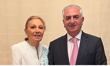 شهبانو و شاهزاده رضا پهلوی در پیام‌هایی جداگانه بر تداوم ایستادگی مردم ایران تاکید کردند