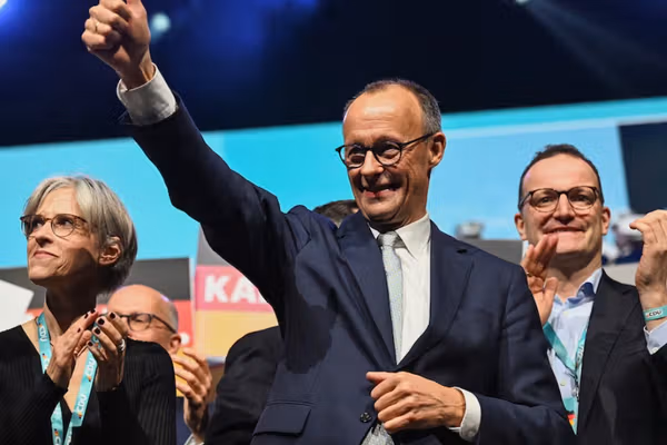 صدراعظم آلمان از تصمیم ترامپ برای تعویق حمله به نیروگاههای ایران تشکر کرد