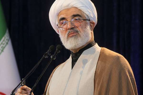رجل دِين إيراني: "خطايا الشعب" سبب انحباس المطر