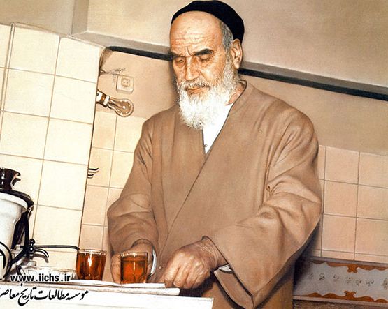 حسن خمینی: هنوز محبت خمینی در قلب مردم جاری است