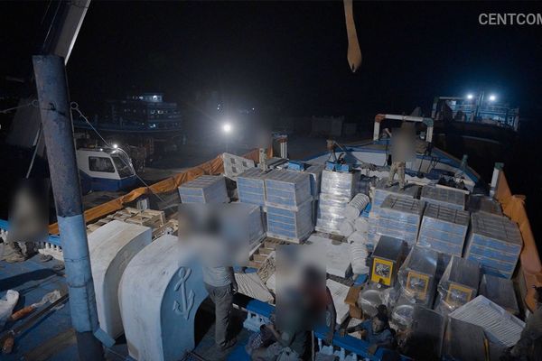 الخارجية الإيرانية تنفي شحن معدات عسكرية من إيران إلى الحوثيين