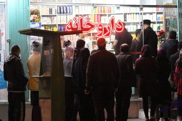 نائب رئيس نقابة الصيادلة في إيران: نقص الأدوية في البلاد غير مسبوق
