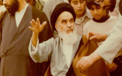 مقام حوزه علمیه: طوری خمینی را نقد میکنند گویا مشکلات امروز از او است