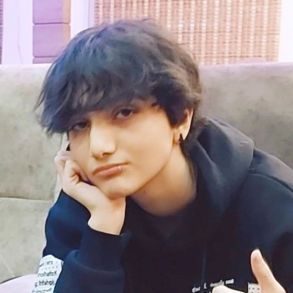 بیباوری مطلق به روایت حکومت؛ واژه «درگذشت» درست نیست، آرمیتا کشته شده است