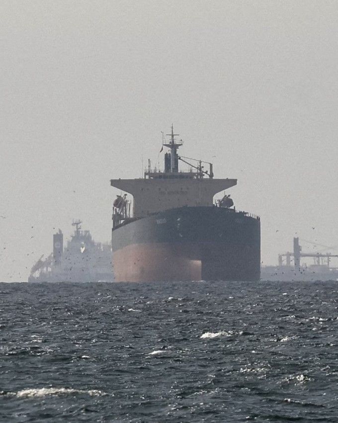 وال‌استریت ژورنال: جمهوری اسلامی برای عبور نفتکش‌ها از تنگه هرمز رمزارز مطالبه می‌کند