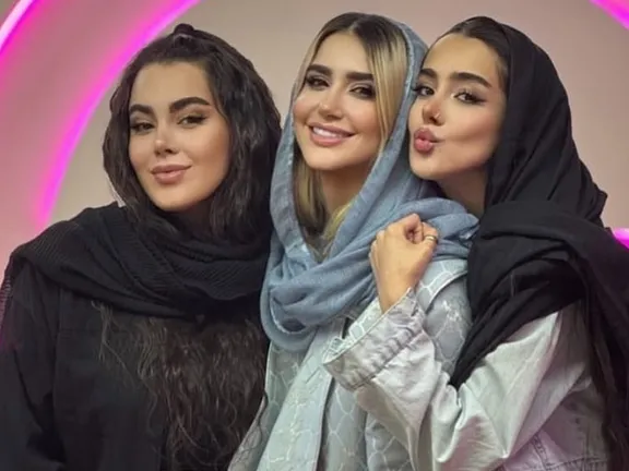 دو خواهر بلاگر بر اثر گازگرفتگی در تهران جان باختند و خواهر سوم در کما بهسر میبرد