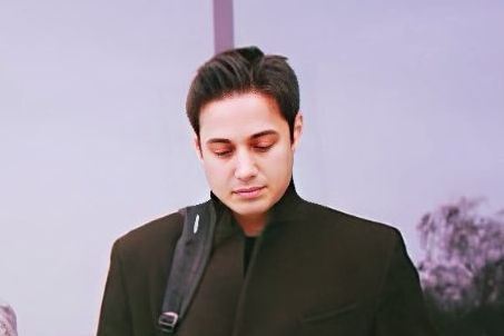 نائب الممثل الأميركي الخاص بإيران: انتحار الصحافي كيانوش سنجاري مثال على قسوة نظام طهران