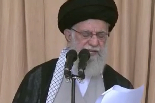 متجاهلا الانتقادات الدولية.. خامنئي يصف الهجمات الإيرانية على إسرائيل بـ"المشروعة"