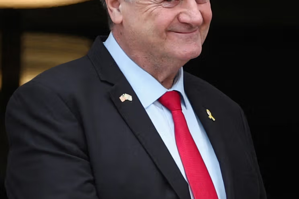 شملت مركزا لإنتاج الصواريخ.. إسرائيل تشن هجمات على عدة مواقع تابعة لحزب الله