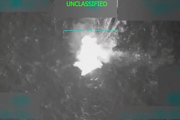 اکوادور: مدرکی برای بازداشت بازمانده اکوادوری حمله آمریکا به قایق مظنون وجود ندارد