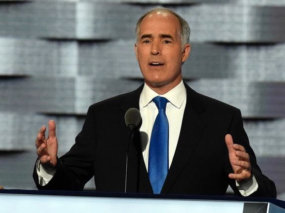 سيناتور ديمقراطي: النظام الاستبدادي في إيران يقوم بتقييد المعلومات حول الحقائق