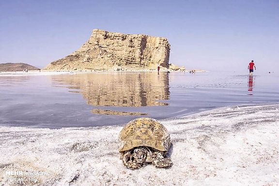 Lake Urmia turning into a salt desert in June 2022