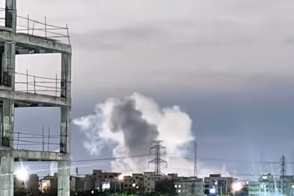 گزارشهای منتشر شده حملات بامداد جمعه در تهران و اصفهان را بسیار گسترده و مهیب توصیف کردند