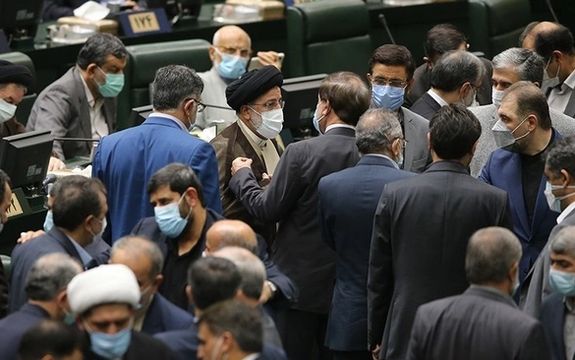 Iran To Give 'Individuals' 3.5bB Euros Of Oil To Sell For The Military