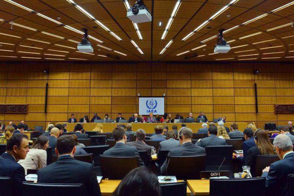 مجلس "محافظي الوكالة الدولية" يصدر قرارًا ضد البرنامج النووي الإيراني وطهران ترد