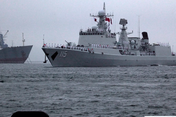 سفينة حربية صينية إلى منطقة الخليج قبيل زيارة ترامب للمنطقة