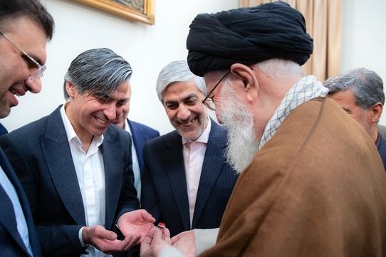 شمسایی در اعتراض به فاششدن افزایش دستمزدش، نشست ارزیابی عملکرد تیم ملی فوتسال را ترک کرد