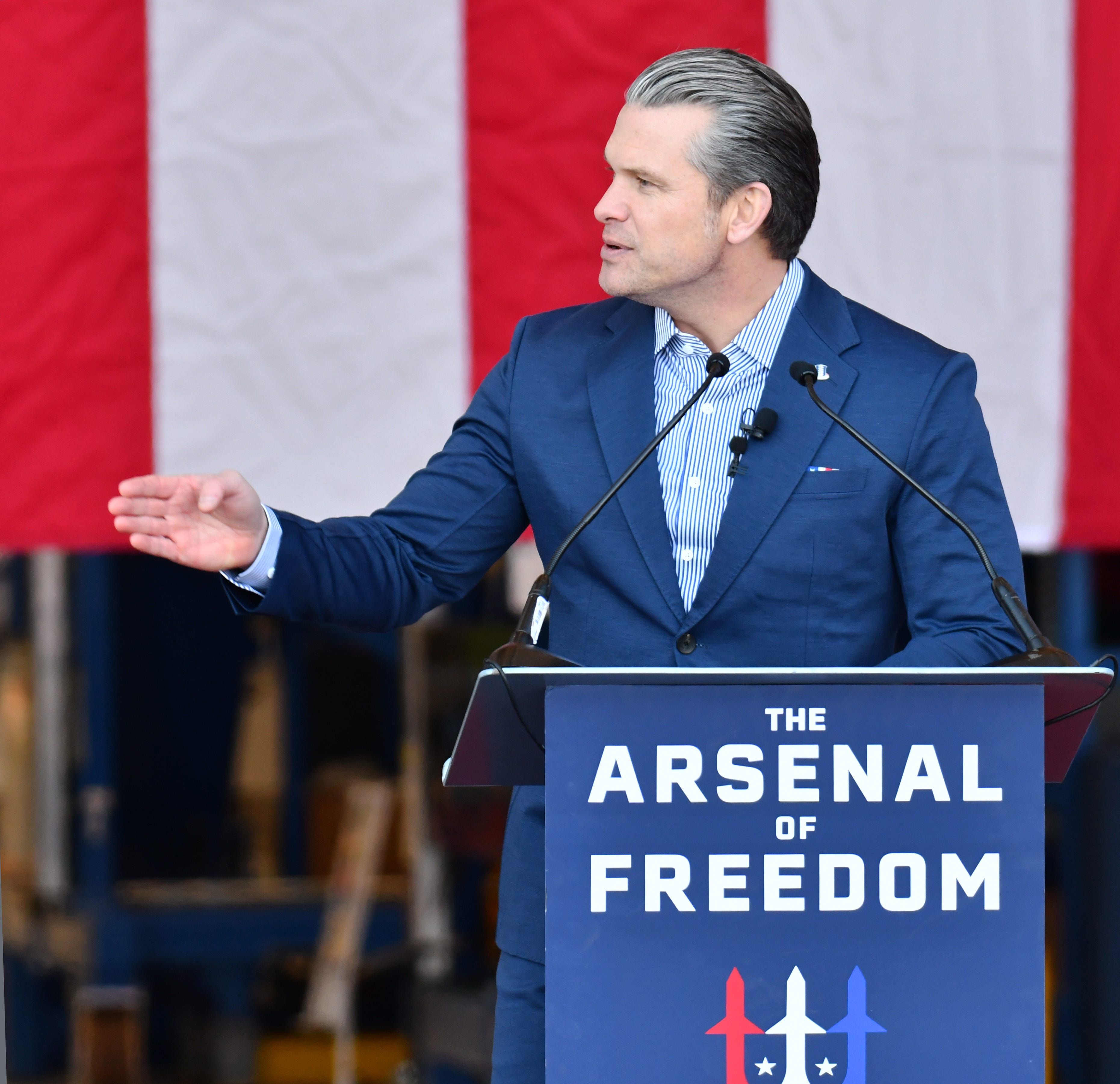 هگست: اگر ایران از مذاکره طفره برود، پنتاگون بیش از هر زمان دیگری آماده اقدام است