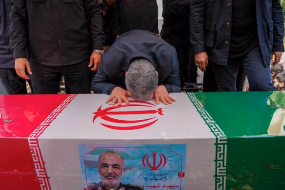 فرمانده سابق نیروی دریایی سپاه: ساختار اطلاعاتی جمهوری اسلامی در برابر اسرائیل کارآمد نیست