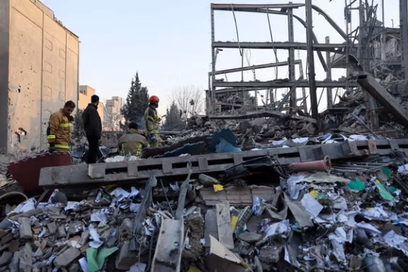 اسرائیل: مجتمع رهبری جمهوری اسلامی در قلب تهران هدف حمله هوایی قرار گرفت