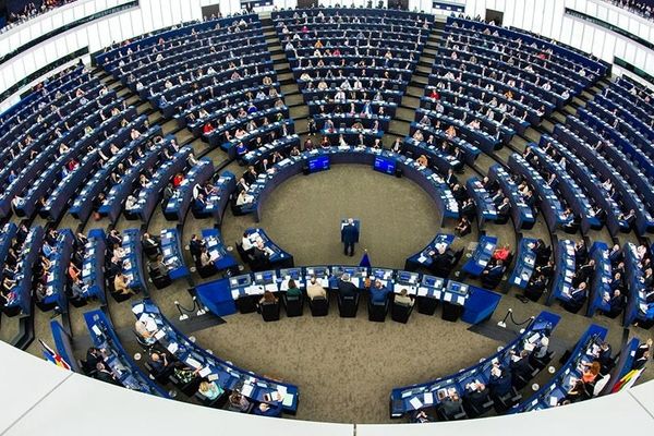 ممثلو البرلمان الأوروبي يؤكدون على تصنيف الحرس الثوري الإيراني منظمة إرهابية