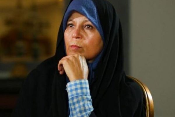 فائزة رفسنجاني ترد على خامنئي بإحصاءات "كارثية".. وتؤكد مع المحتجين: عدونا داخل إيران