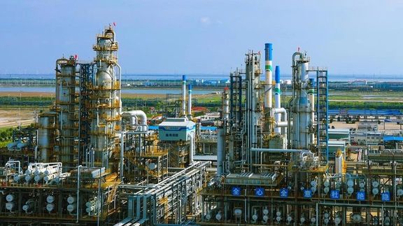 US sanctions Chinese refinery, operators for handling Iranian oil