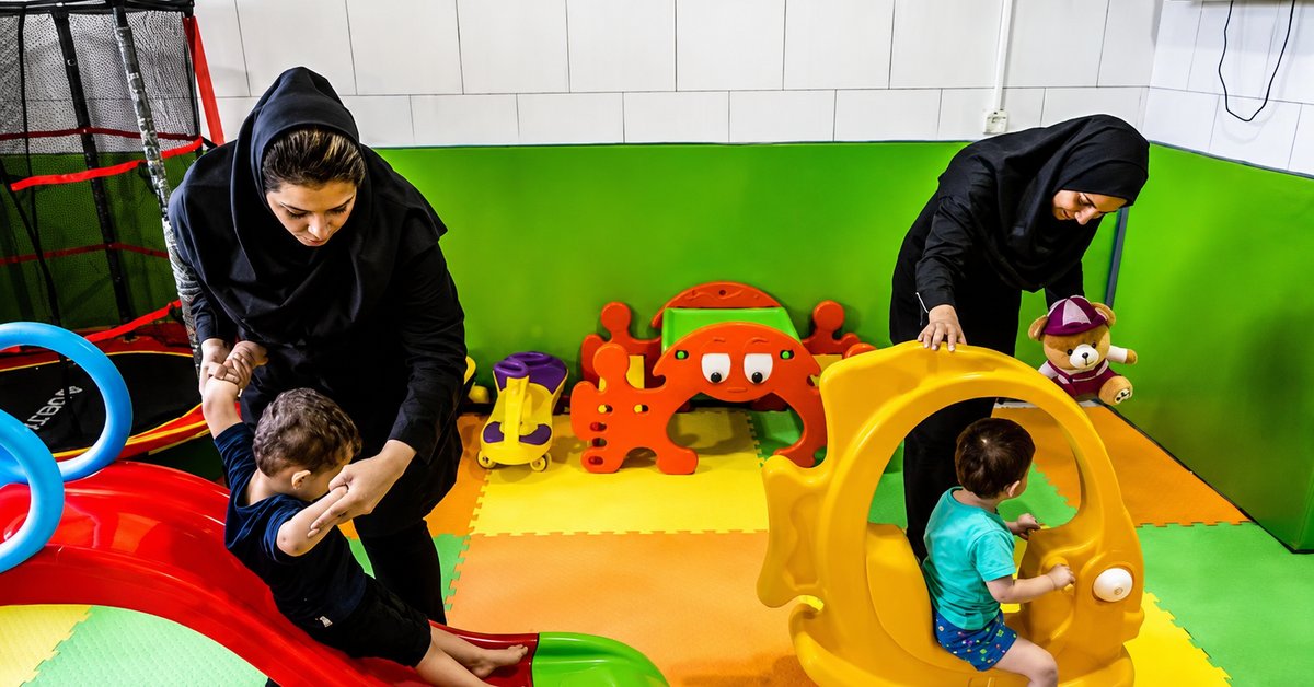 Rising daycare fees push Iranian families to rely on grandparents