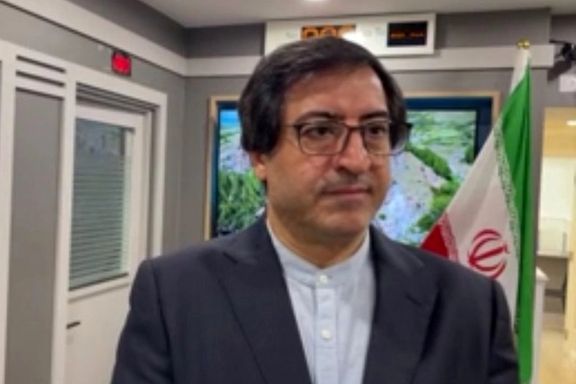 سفارت جمهوری اسلامی در لندن تهدید به شکایت از معترضان در روز رایگیری کرد