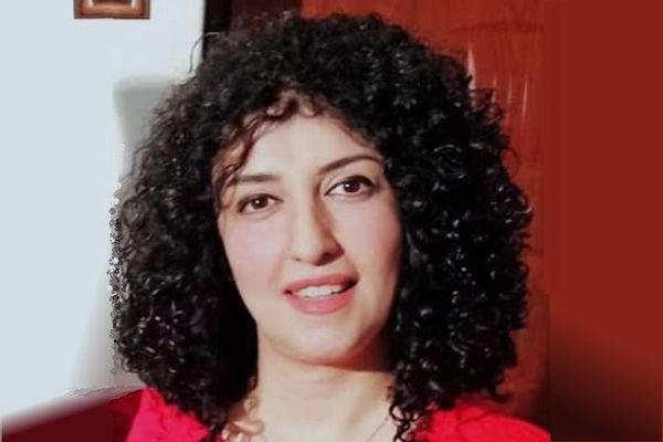 Iranian Nobel Laureate Commends Women's Hijab Defiance From Prison
