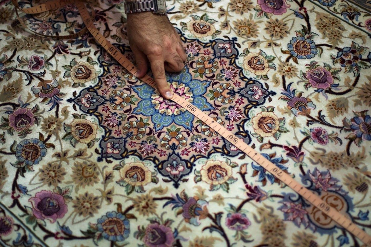 Iran's carpet exports collapse from $2.5 billion to near zero, official says